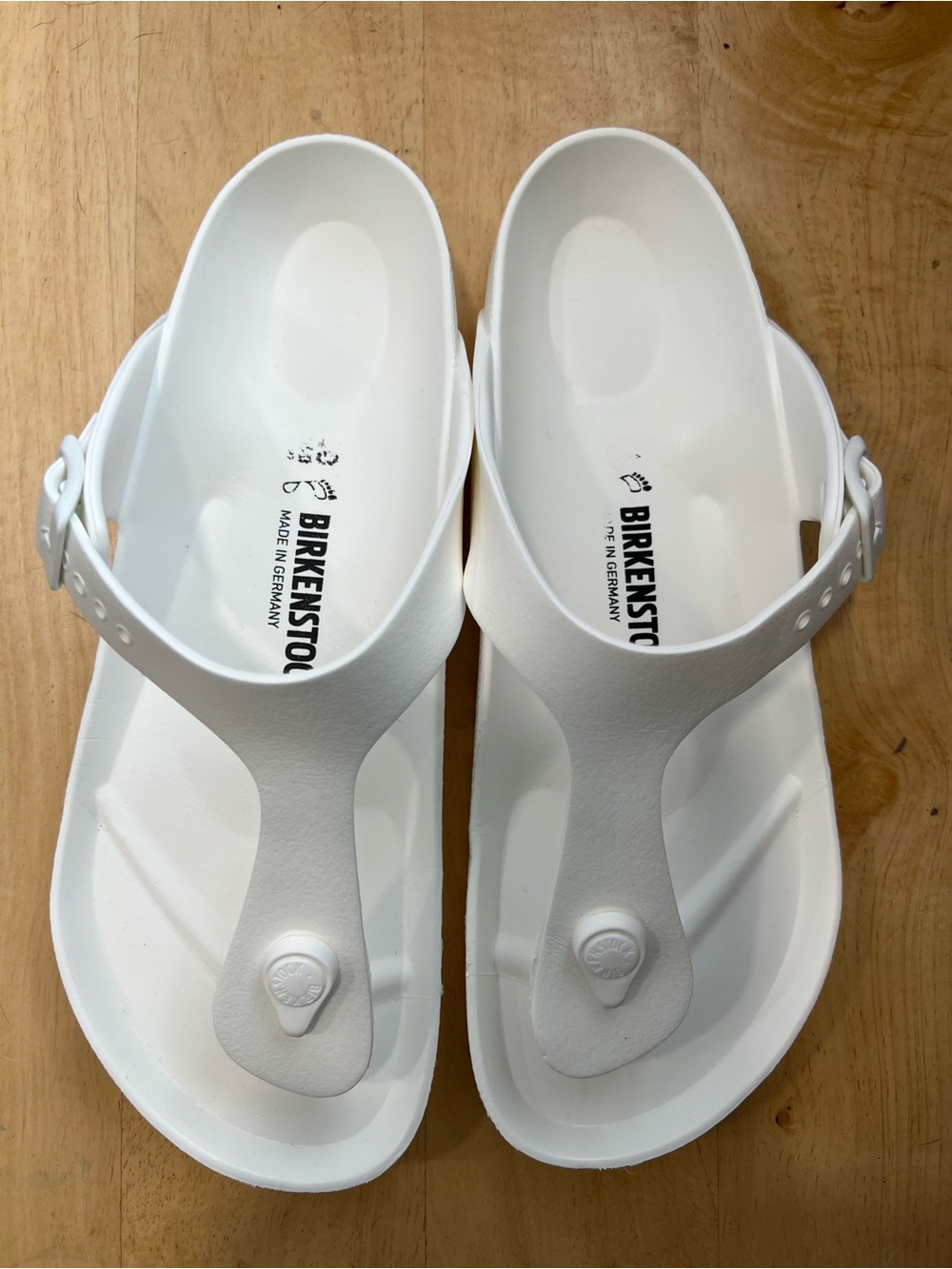 Birkenstock White Women's Thong EVA Sandals EUC - Picture 2 of 5